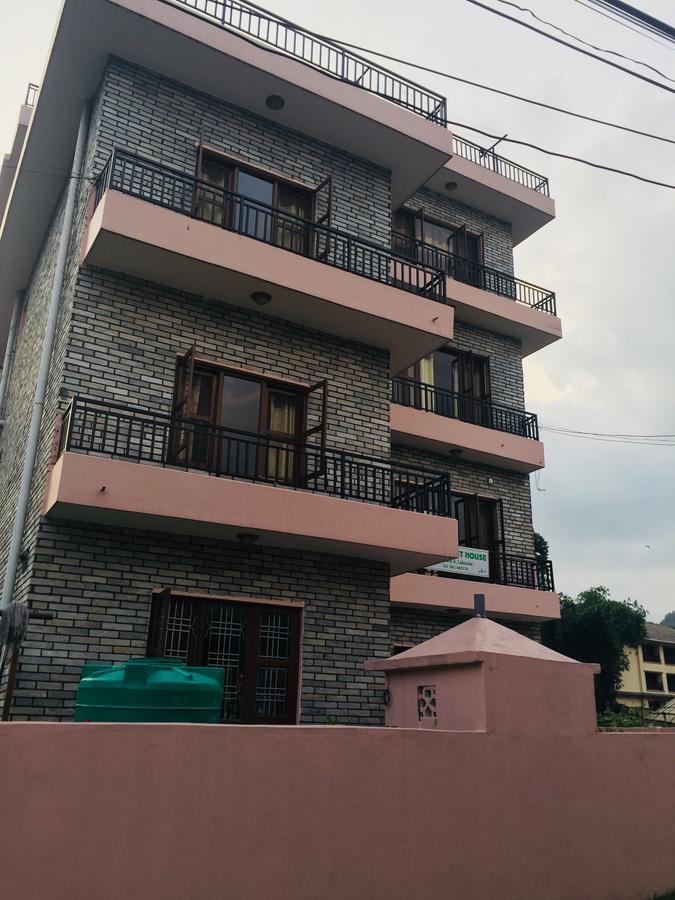 Obey Guest House Pokhara Esterno foto