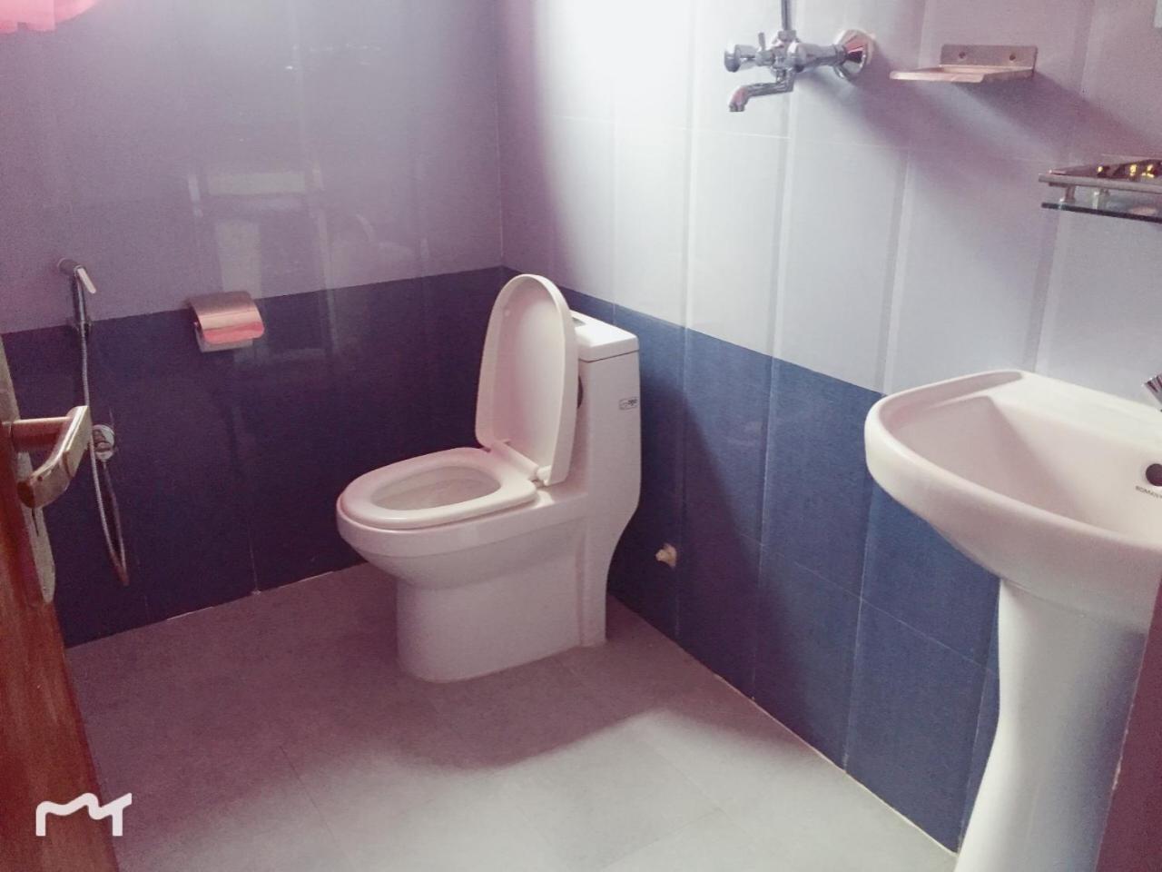 Obey Guest House Pokhara Esterno foto
